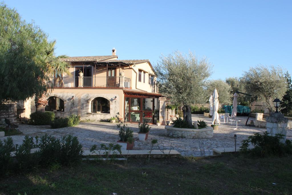B&B Casale Siciliano Di Miryam Tiralongo Avola Exterior foto